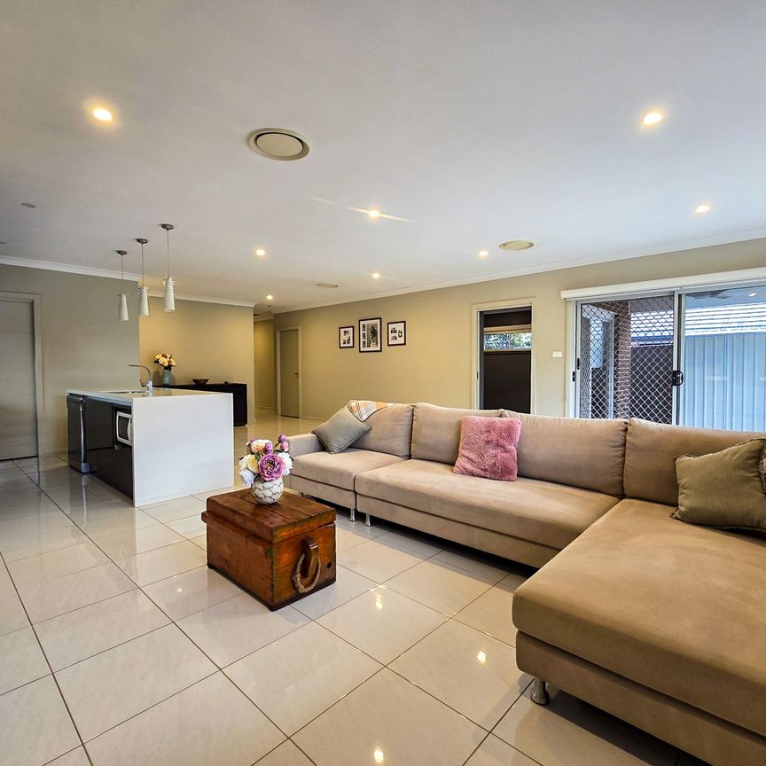 Spacious Family Home in a Prime Oran Park Location - Photo 1