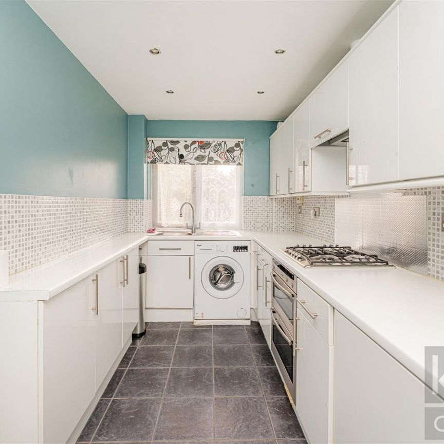 2 Bedroom Apartment - Purpose Built To Let - Photo 1