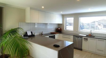 WELCOME TO WATERSIDE LIVING - KOWHAI POINT - Photo 2