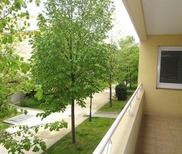NIMES CARNOT APPARTEMENT T2 AVEC TERRASSE ET GARAGE - Photo 3