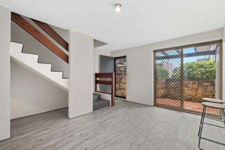 Low maintenance living in the heart of Victoria Park! - Photo 2