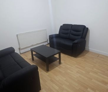 4 Bed - 73 Burly Lodge Terrace, Hyde Park, Leeds - LS6 1QD - Student - Photo 1