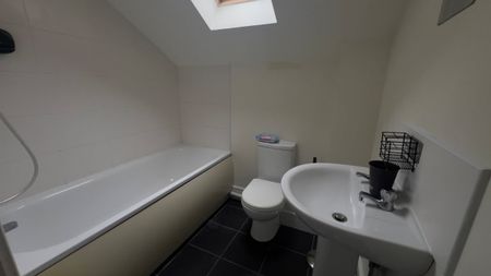 Victoria Court, 130 Farndon Road, Newark, Nottinghamshire, NG24 - Photo 3