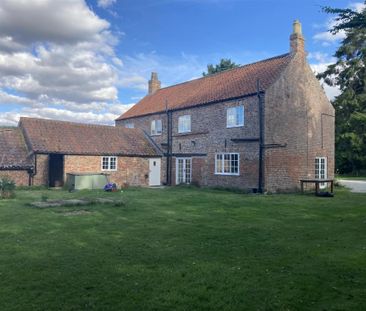 Manor House, Skirpenbeck, York - Photo 1