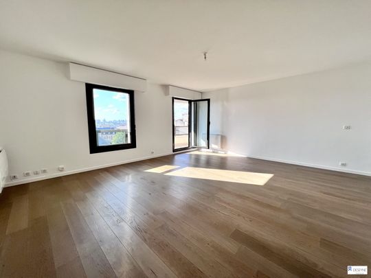 4 pièces vide + balcon + 2 parkings + cave - Photo 1