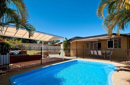 4 Muresk Court, Mermaid Waters, QLD 4218 - Photo 5