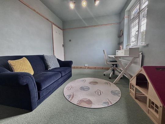 3 bedroom semi-detached house to rent - Photo 1