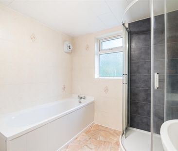 St. Annes Drive, Headingley, LS4 2RZ - Photo 6