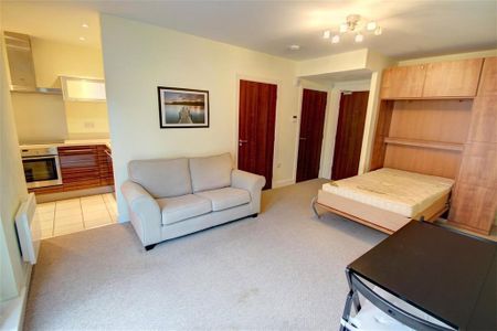 Studio to rent - Photo 2