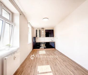 Pronájem cihlového bytu 1+kk 33 m - Фото 1
