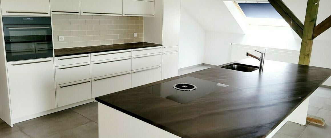 Mietobjekt - Schweiz - Mariastein 3.5 ZW – EXKLUSIVE WOHNUNG IM DACHGESCHOSS MIT OFFENER KÜCHE UND ZWEI BÄDERN! - Photo 1