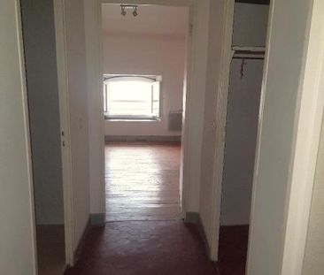 Location Appartement 2 pièces 73m² AUPS 83630 - Photo 3
