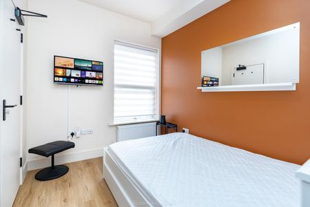 En-Suite Room 6, Malmesbury Road, Shirley, Southampton SO15 - Photo 4