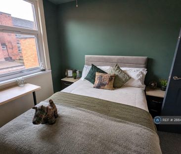 1 bedroom in a house share to rent - Photo 6