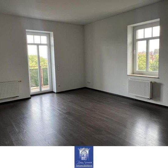 Individueller Dachtraum mit Balkon und traumhaften Blick zum grünen Park! Lift! - Photo 1