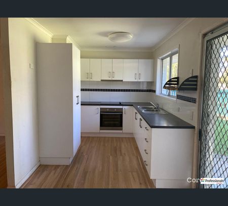 11 First Avenue, Marsden, Qld 4132 - Photo 5