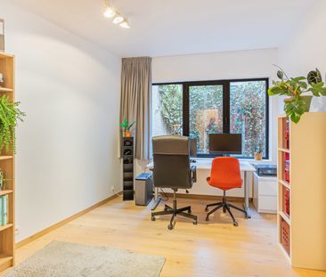 Gemeubeld appartement met 2 slaapkamers in het centrum - Photo 2