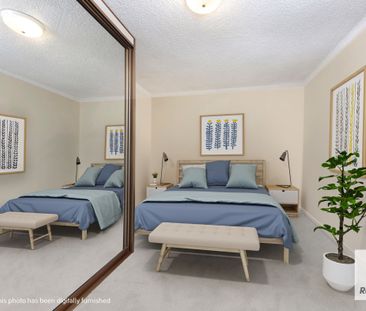 Spacious Two Bedroom Apartment Located for Lifestyle - Photo 2