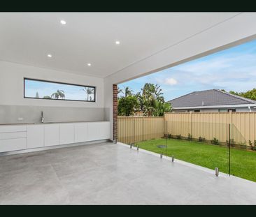 PRESTIGE LIVING AT IT'S FINEST! - Photo 5