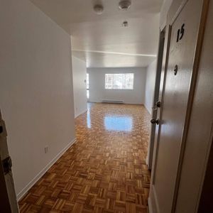 2 CH - 1 SDB - Saint-Eustache - $1,300 /mo - Photo 3