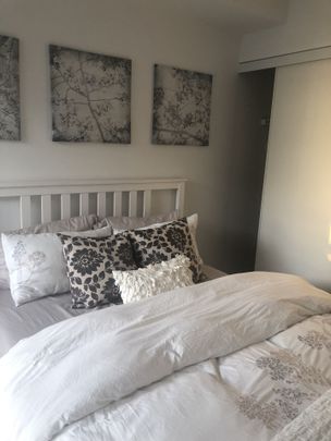 For Lease - 5260 Dundas Street Unit# 35, Burlington, Ontario - Photo 1