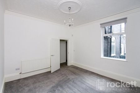 3 bedroom parking to rent - Photo 4