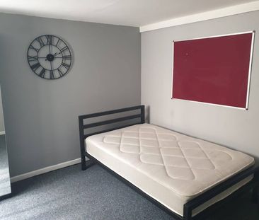 Room in a Shared House, Erleigh Road, RG1 - Photo 1