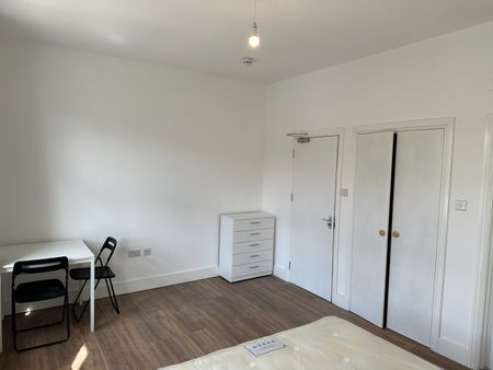Room in a Shared House, Nutfield Road, E15 - Photo 5