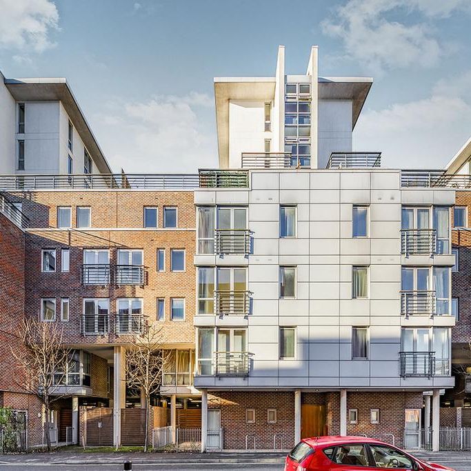 2 bedroom flat to rent - Photo 1