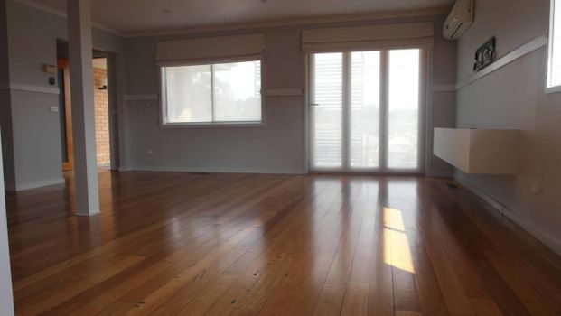 Renovated 3 Bedroom Home - Photo 1