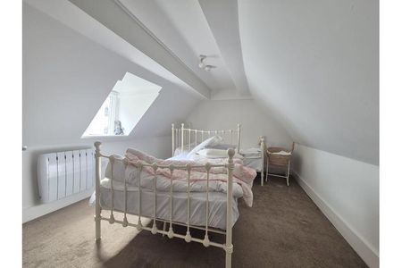 3 bedroom flat to rent - Photo 5