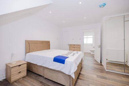 5 bedroom terraced house to rent - Photo 4