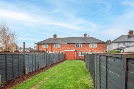 3 bedroom terraced house to rent - Photo 3