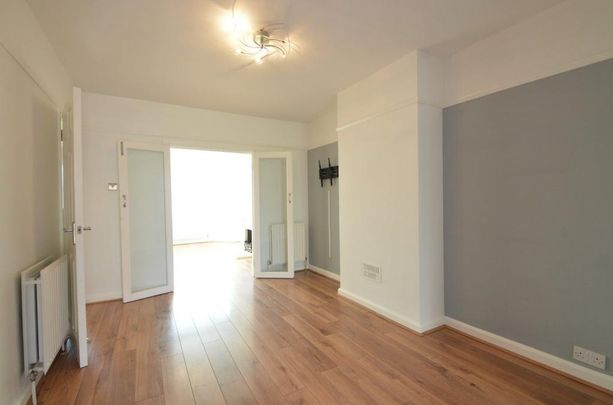 4 bedroom semi-detached house to rent - Photo 1