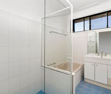 21 Bangalla Street, Belmont North NSW 2280 - House For Rent | Domain - Photo 1