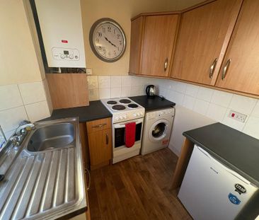 2 bedroom flat to rent - Photo 6