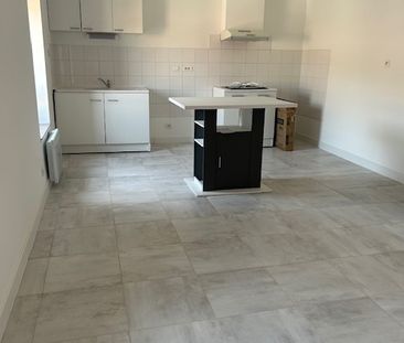 Location Appartement 3 pièces 61m² LEZIGNAN CORBIERES 11200 - Photo 3