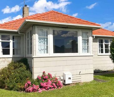 TE AWAMUTU 3 BEDROOMS - Photo 2