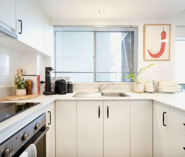 Charming unit - Photo 4