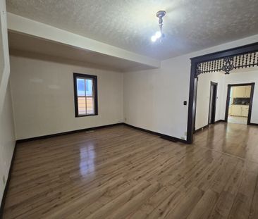 For Lease - 939 Wellington Street, Windsor, Ontario - Photo 4