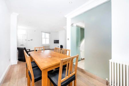 3 Bedroom Mews To Let - Photo 5