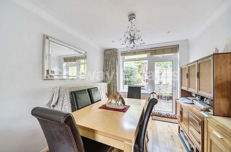 The Reddings, Mill Hill, NW7 - Photo 4