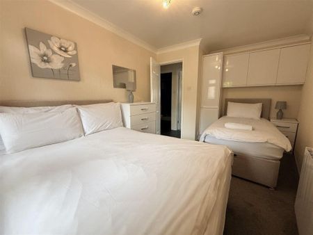 Clarence Street, Dartmouth - Photo 2