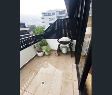 Leichhardt Prime Location | Modern 2-Bedroom Apartment - Photo 3