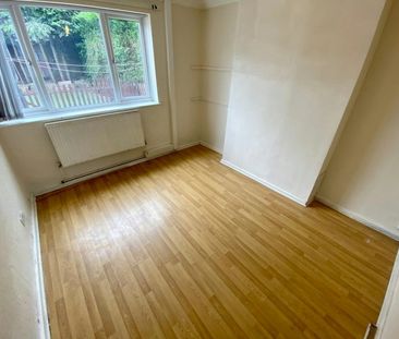 Semi-detached house to rent on - Photo 3