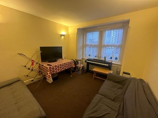 5 bedroom semi-detached house to rent - Photo 1