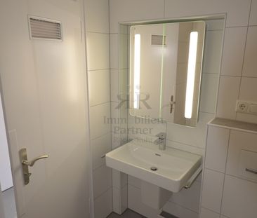 Sehr schönes Apartment mit Balkon und einem modernen Badezimmer! - Photo 5