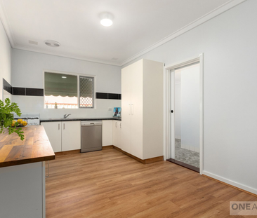 216 Keymer Street - Photo 2