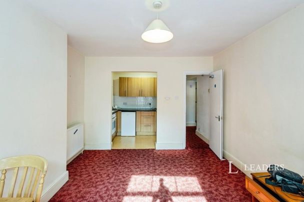 2 bedroom apartment to rent Southsea, PO5 - Photo 1