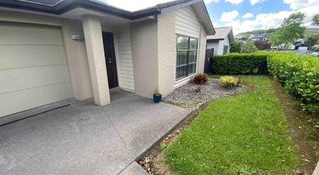 Modern Living In Anselmi Ridge - Photo 2